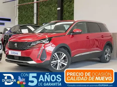 Käytetty Peugeot 5008 Allure 130 HP (95 kW) 2021 Punainen Katumaasturi