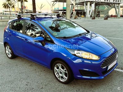 Usado Ford Fiesta Trend 75 CV (55 kW) 2013 Azul Berlina