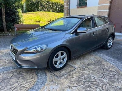 Gris Usado 2014 Volvo V40 Summum Familiar | 11.999 € (Caro)