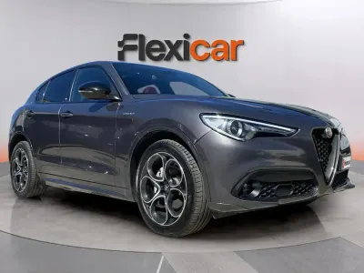 Usado Alfa Romeo Stelvio Veloce 211 CV (155 kW) 2022 Gris SUV