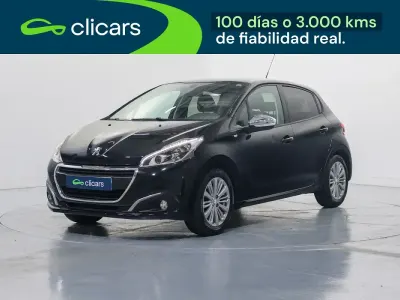 Usado Peugeot 208 Style 82 CV (60 kW) 2016 Negro Utilitario