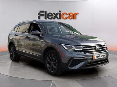 Usado VW Tiguan Life 150 HP (110 kW) 2023 Cinzento SUV