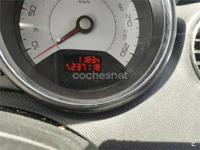 Usado Peugeot 308 SW 120 CV (88 kW) 2010 Gris / plata Familiar
