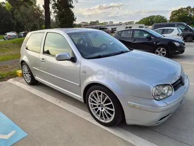 Usado VW Golf IV GTI 150 CV (110 kW) 2003 Gris / plata Berlina