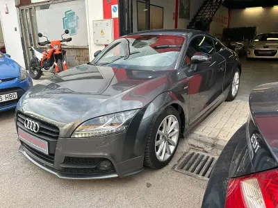 Usado Audi TT S-Line 160 CV (117 kW) 2014 Gris / plata Coupe