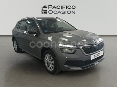 Usado Skoda Kamiq 95 CV (69 kW) 2022 Gris / plata SUV