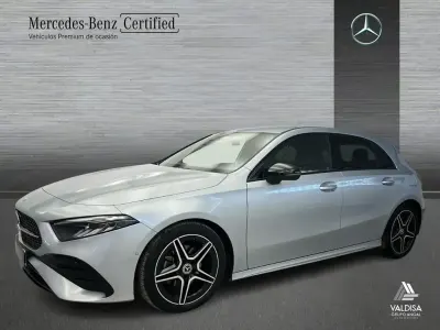 Käytetty Mercedes A200 AMG line 150 HP (110 kW) 2025 Harmaa Sedan