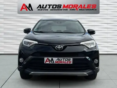 Käytetty Toyota RAV4 Advance 143 HP (105 kW) 2016 Harmaa Katumaasturi