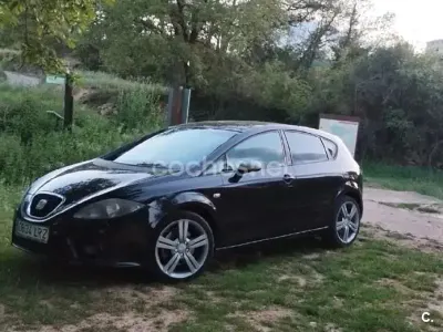 Usado Seat Leon 170 CV (125 kW) 2008 Negro Utilitario