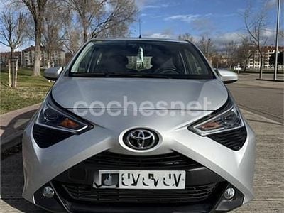 Gris / plata Usado 2020 Toyota Aygo X-play Utilitario | 10.500 € (Buen precio)