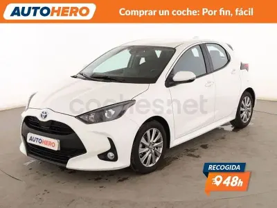 Usado Toyota Yaris Hybrid Active 116 CV (85 kW) 2022 Blanco Berlina