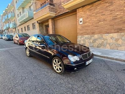 Azul Usado 2004 Mercedes C270 Elegance Berlina | 2990 €