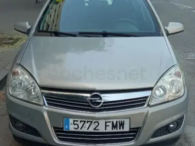 Usado Opel Astra Enjoy 105 CV (77 kW) 2007 Beige Berlina