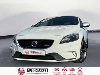 Usado Volvo V40 R-Design Kinetic 115 CV (84 kW) 2015 Blanco Utilitario