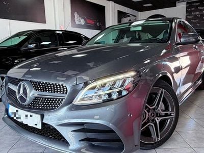 Usado Mercedes C200 160 CV (117 kW) 2019 Gris / plata Berlina