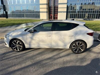 Usado Seat Leon FR 150 CV (110 kW) 2021 Blanco Berlina