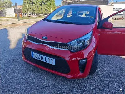 Usado Kia Picanto Comfort 67 CV (49 kW) 2021 Rojo Utilitario