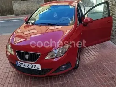 Usado Seat Ibiza Reference 85 CV (62 kW) 2008 Rojo Berlina