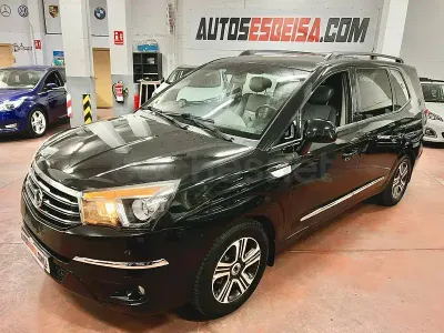 Usado SsangYong Rodius Limited 155 CV (114 kW) 2015 Negro Monovolumen
