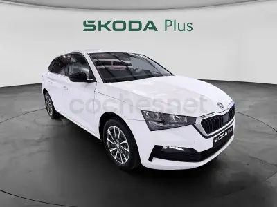Usado Skoda Scala Style 115 CV (84 kW) 2021 Blanco Utilitario