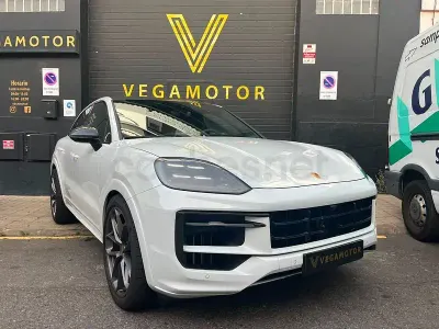 Usado Porsche Cayenne 500 CV (367 kW) 2025 Blanco SUV