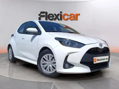 Usado Toyota Yaris Edition 125 CV (91 kW) 2023 Blanco Utilitario
