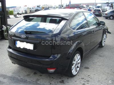 Begagnad Ford Focus Sport 136 HK (100 kW) 2005 Svart Sedan