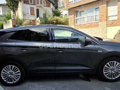 Usado Opel Grandland X Excellence 130 CV (95 kW) 2018 Gris / plata SUV