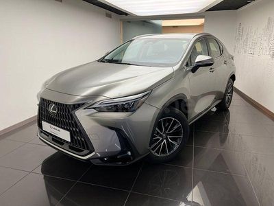 Usado Lexus NX350h Business Edition 242 CV (177 kW) 2023 Gris / plata SUV