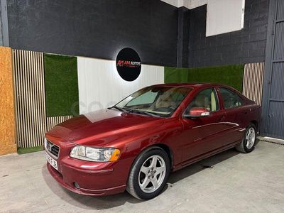 Käytetty Volvo S60 Momentum 185 HP (136 kW) 2006 Punainen Sedan