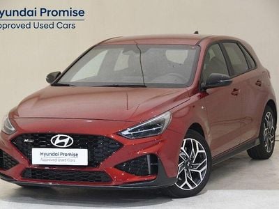 Usado Hyundai i30 N Line 100 CV (73 kW) 2025 Rojo Berlina