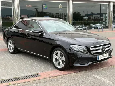 Usado Mercedes E220 194 CV (142 kW) 2016 Negro Berlina