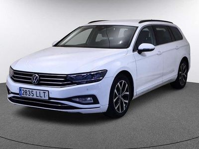 Usado VW Passat Executive 120 CV (88 kW) 2020 Blanco Familiar