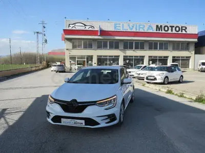 Usado Renault Mégane II Life 115 CV (84 kW) 2021 Blanco Berlina