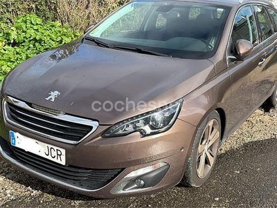 Usado Peugeot 308 SW Allure 115 CV (84 kW) 2015 Marrón Familiar