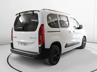Usado Citroën Berlingo 102 CV (75 kW) 2024 Blanco Monovolumen