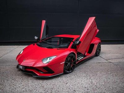 Rojo Usado 2017 Lamborghini Aventador Coupe | 334.800 €