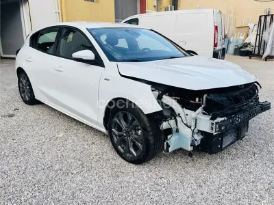 Usado Ford Focus ST-Line 115 CV (84 kW) 2024 Blanco Berlina