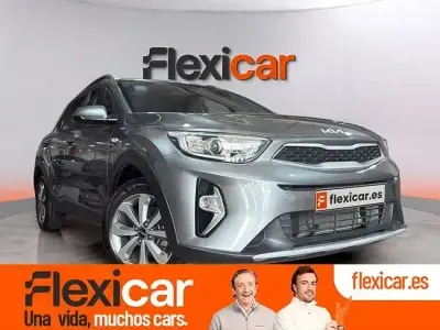 Usado Kia Stonic 84 CV (61 kW) 2024 Gris SUV