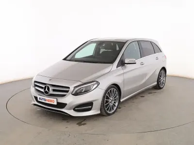 Usado Mercedes B200 Urban 135 CV (99 kW) 2019 Gris Monovolumen