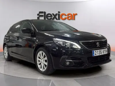 Usado Peugeot 308 Style 101 HP (74 kW) 2019 Preto Sedan