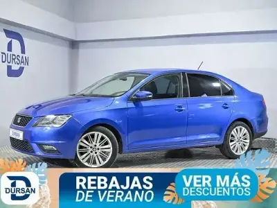Usado Seat Toledo Style 110 CV (80 kW) 2016 Azul Utilitario