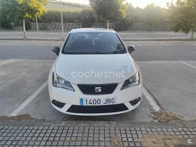 Usado Seat Ibiza CONNECT 90 CV (66 kW) 2016 Blanco Berlina
