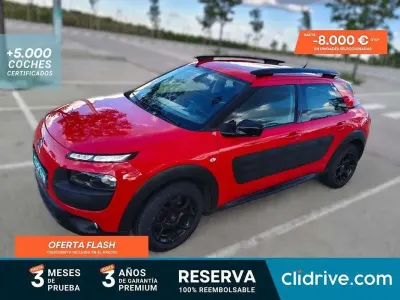 Usado Citroën C4 Feel 82 CV (60 kW) 2016 Rojo Berlina