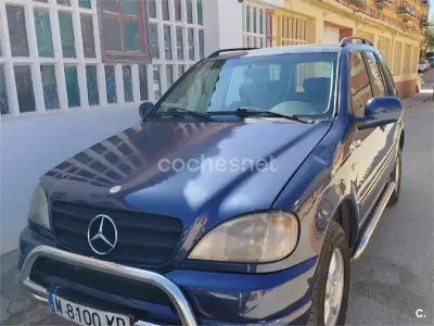 Usado Mercedes ML320 218 CV (160 kW) 1999 Azul SUV