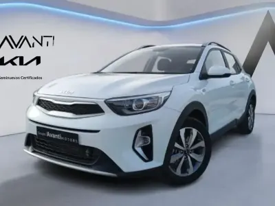 Usado Kia Stonic 100 CV (73 kW) 2025 Blanco SUV
