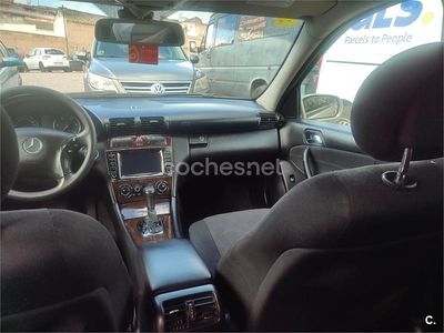 Usado Mercedes C220 Classic 143 CV (105 kW) 2004 Gris / plata Berlina