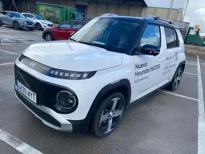 Gebraucht Hyundai Inster 84 kW (115 PS) 2025 Weiß Kleinwagen