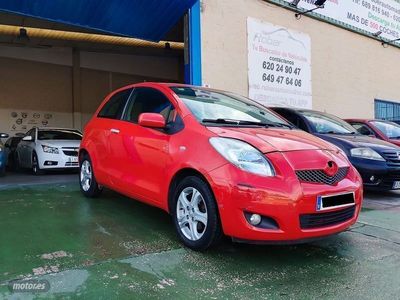Usado Toyota Yaris 69 CV (50 kW) 2010 Rojo Berlina