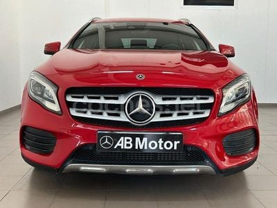 Usado Mercedes GLA180 122 CV (89 kW) 2018 Rojo SUV